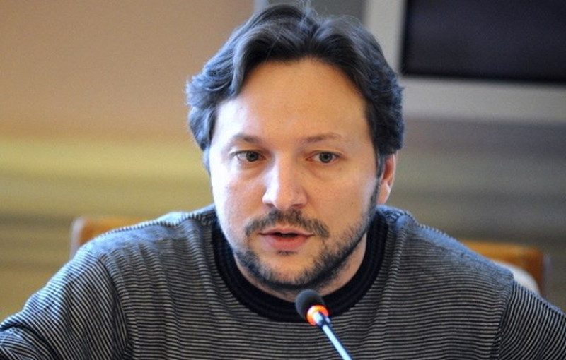 По 500-800 млн в год: почему Зеленский решил прикрыть кормушку Минстеця