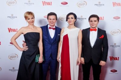 Полякова, Осадчая и Фреймут сходили на бал