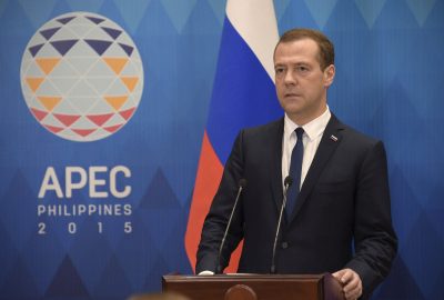 Медведев посоветовал Украине "перестать выкаблучиваться"