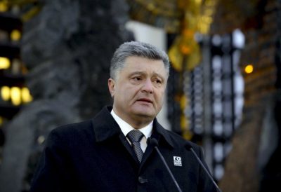 Порошенко обвинил Россию: хочет уничтожить украинцев