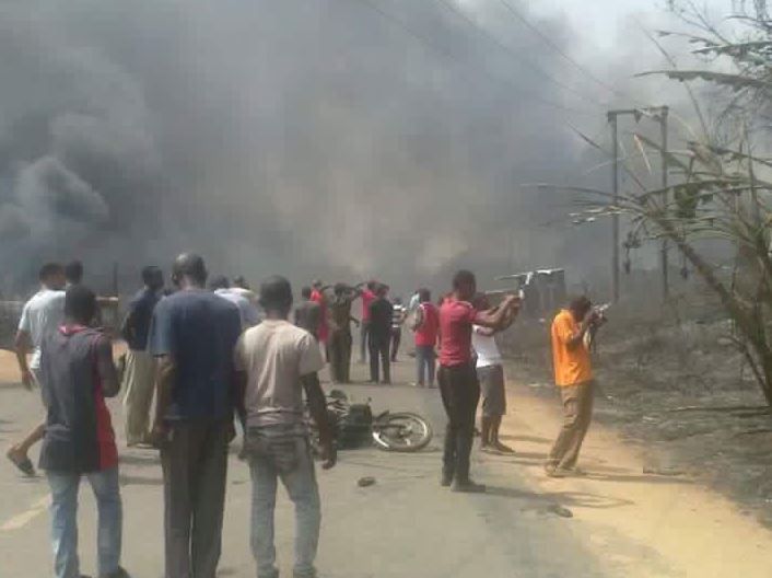 Взрыв завода в Нигерии, погибли 100 человек: опубликованы фото с места события