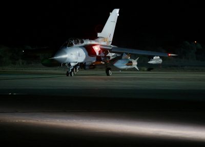 Британский военный самолет, иллюстрация Британский военный самолет, иллюстрация