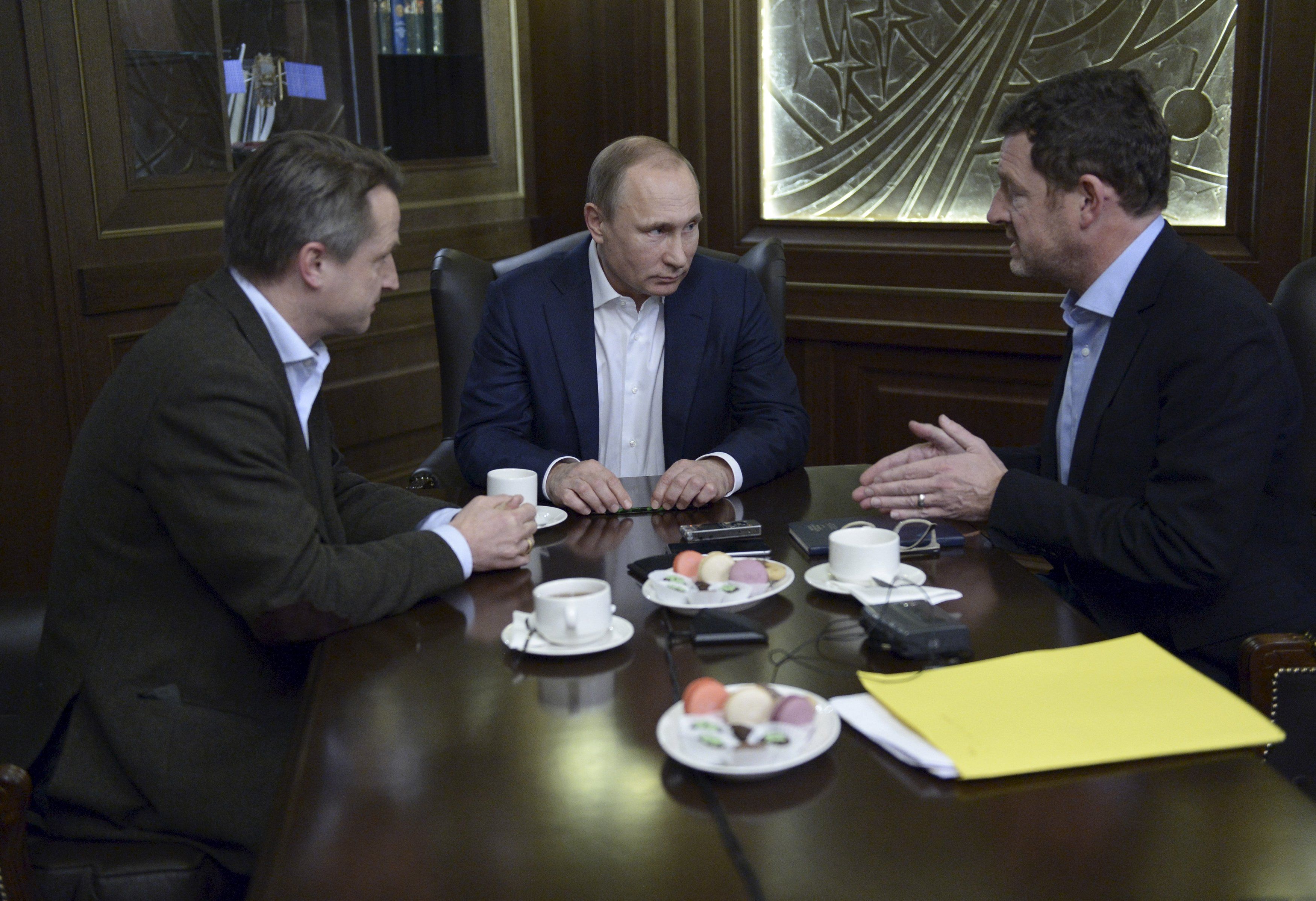 Владимир Путин и журналисты Bild Владимир Путин и журналисты Bild