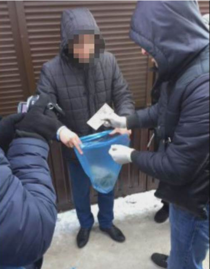 В Днепропетровске на взятке погорел прокурор: фото и видео с места события