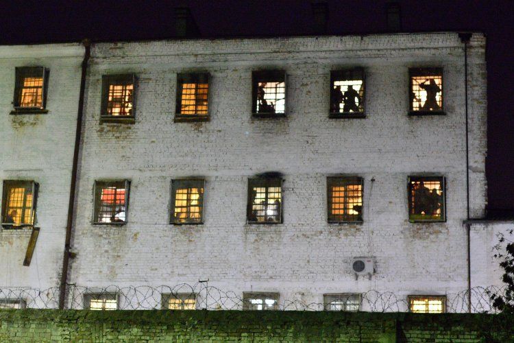 СМИ узнали, что в Лукьяновском СИЗО мужчина убил сокамерника