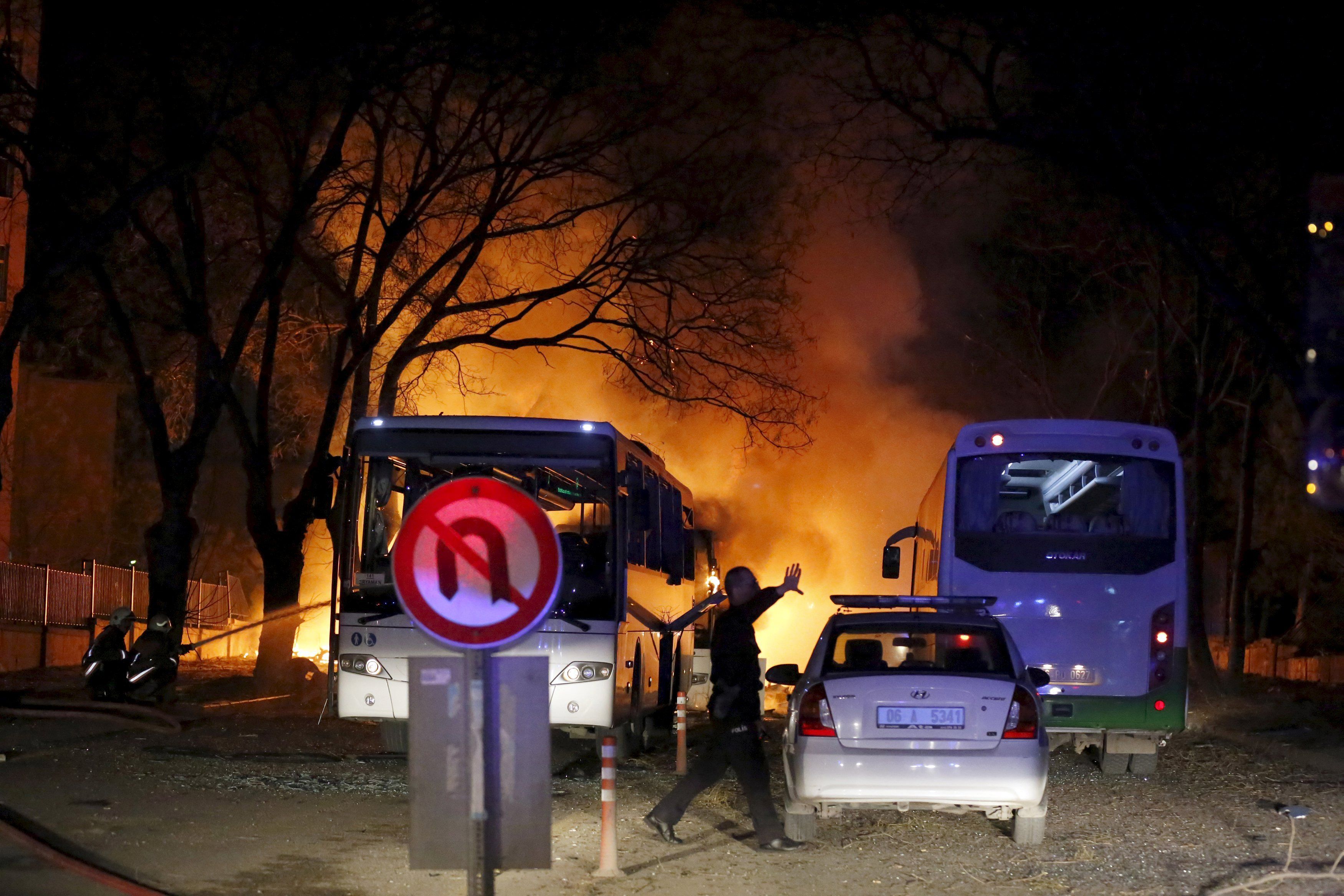 Возросло число жертв теракта в Анкаре: опубликованы новые фото с места взрыва