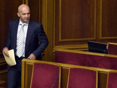 Соратник Порошенко Кононенко выехал из Украины и вернется нескоро