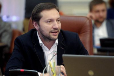 Министр информполитики Стець написал заявление об оставке