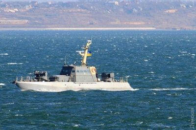 У берегов Одессы проходят испытания новые украинские бронекатера