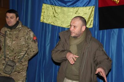Дмитрий Ярош на встрече с активистами. Дмитрий Ярош на встрече с активистами.