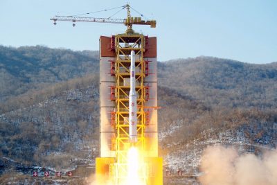 Россию обвинили в помощи КНДР Россию обвинили в помощи КНДР