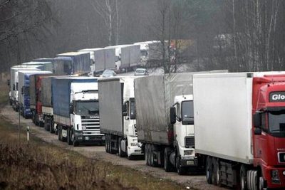 Українські перевізники у четвер вийдуть протестувати до посольства Польщі Українські перевізники у четвер вийдуть протестувати до посольства Польщі