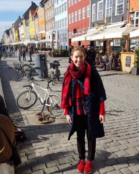 Осадчая без макияжа гуляла улицами Копенгагена