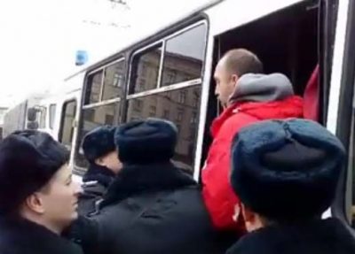 В Москве на акции в поддержку Савченко задержаны 35 человек В Москве на акции в поддержку Савченко задержаны 35 человек