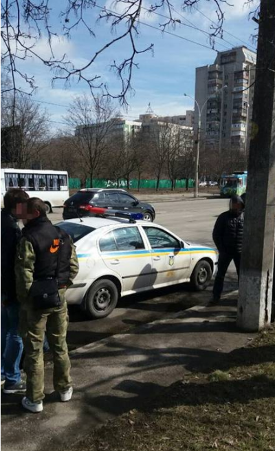 В Сумах на взятке погорели два полицейских: опубликованы фото