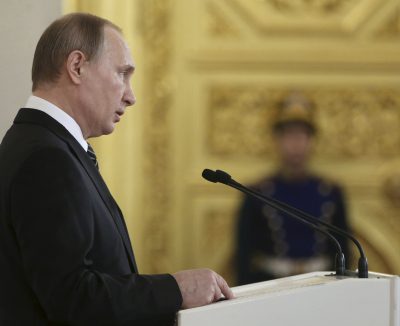 Донбасс и Крым стали для Путина "чемоданом без ручки" — дипломат