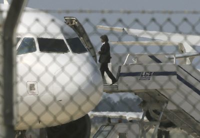 Захваченный самолет авиакомпании EgyptAir. Захваченный самолет авиакомпании EgyptAir.