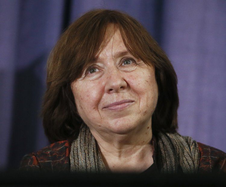 Светлану Алексиевич внесли в чистилище