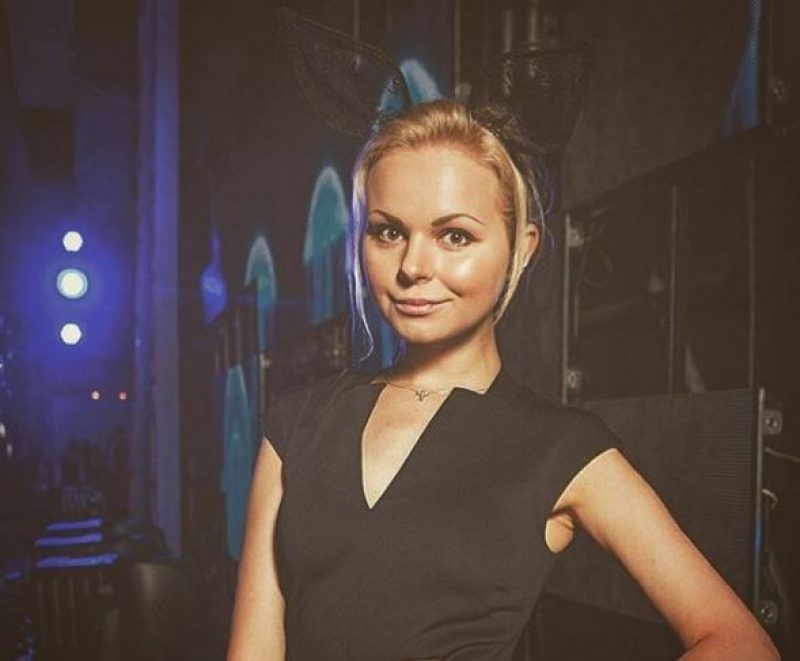 Экс-солистка "Ленинграда" назвала причину развода Шнурова