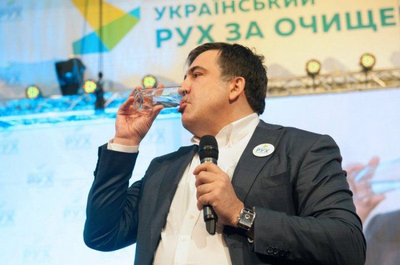 На посошок: Саакашвілі затримали під час застілля