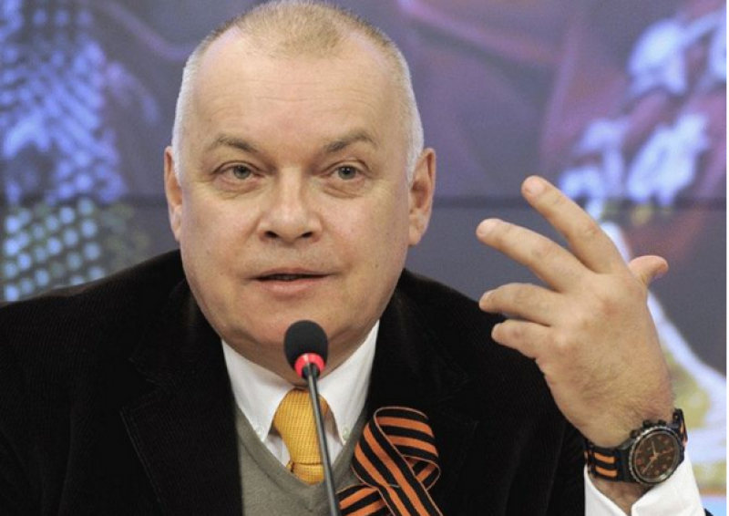 Пропагандист Кисельов закликав судити отруєного новачком Навального за наклеп