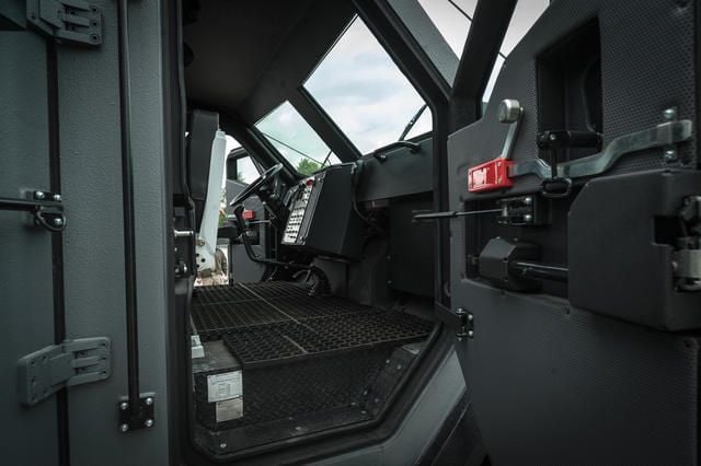 Спецназ КОРД принял на вооружение специализированный бронеавтомобиль &quot;Варта&quot;, опубликованы фото
