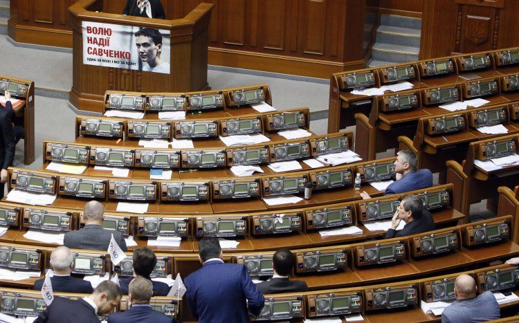 В Раде традиционно пусто В Раде традиционно пусто