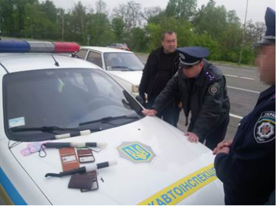 На Черниговщине на взятке погорели три полицейских-"оборотня", опубликованы фото