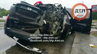 В Киеве разбилось авто нардепа Геращенко: опубликованы фото и видео