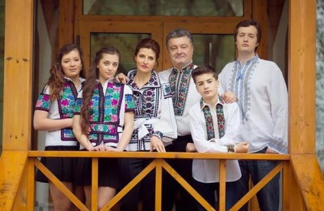 Петр Порошенко с семьей Петр Порошенко с семьей