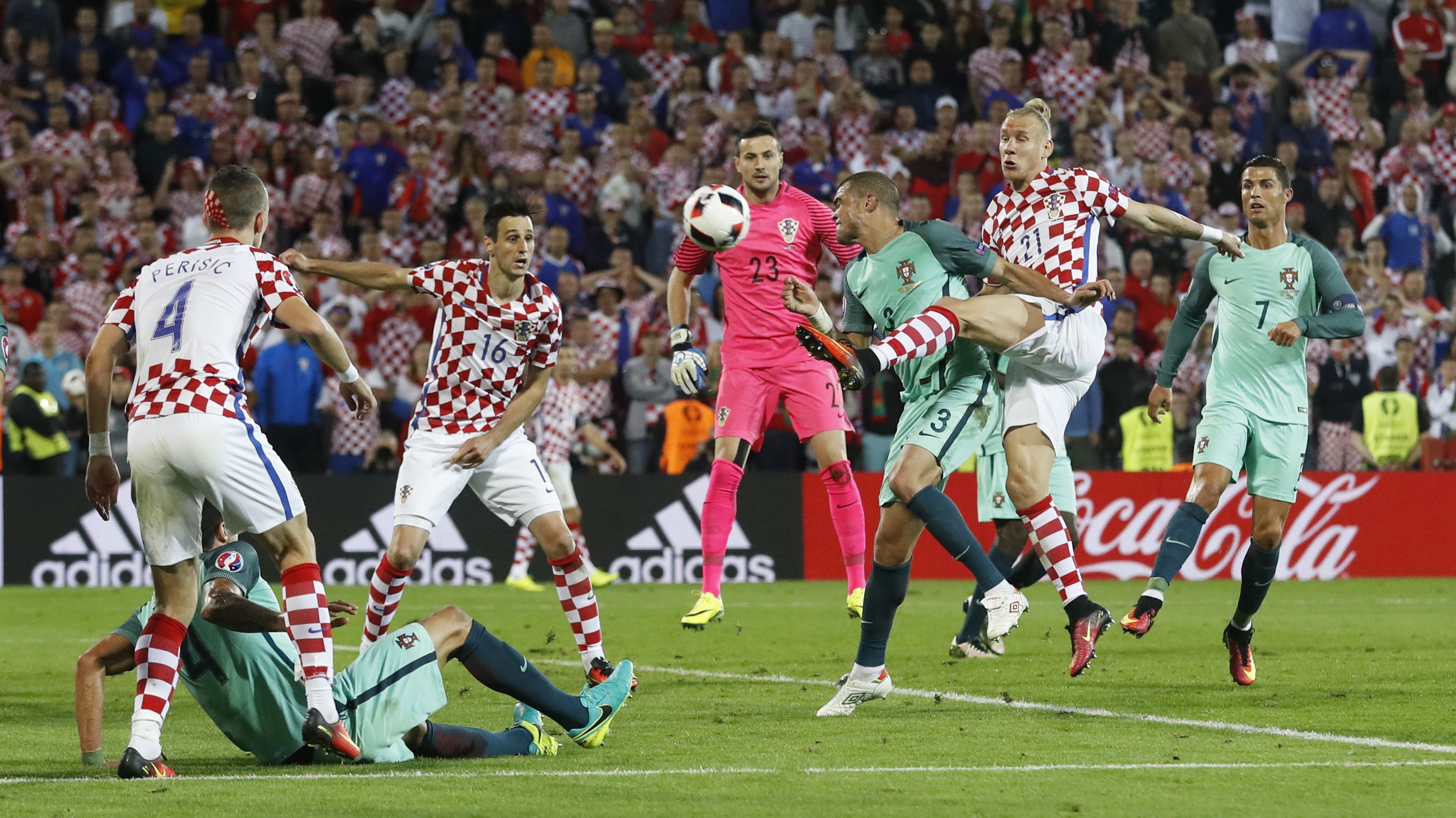 Португалия хорватия. Португалия хорватия liveball. Хорватия против португалия. Португалия хорватия liveball. Португалия хорватия liveball.