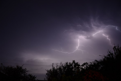 Гроза в Погода в Украине — Сегодня ряд областей Украины накроет непогода, предупредили синоптики