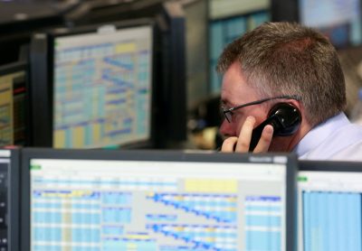 Brexit ударил по мировой экономике: нефть упала, золото подпрыгнуло, азиатские биржи теряют в цене