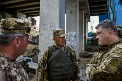 Порошенко в зоне АТО Порошенко в зоне АТО