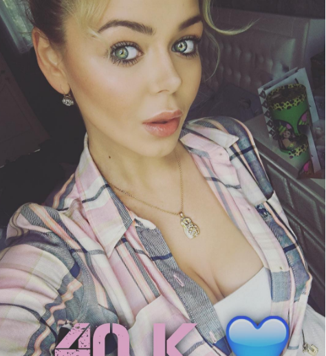 Пышная латиночка алина, фото девушка в бигудях