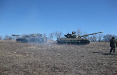 Боевики обстреляли Авдеевку из танков и ствольной артиллерии, горячо было и под Мариуполем