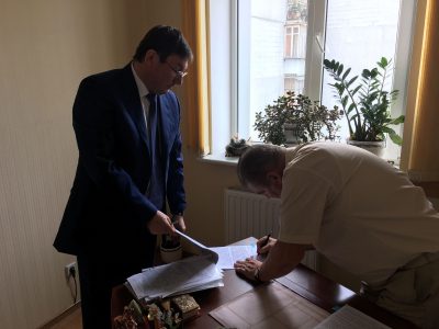 Луценко вручил подозрение судье Высшего хозсуда Луценко вручил подозрение судье Высшего хозсуда