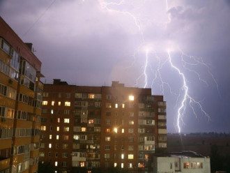Україну очікують дощі з грозами