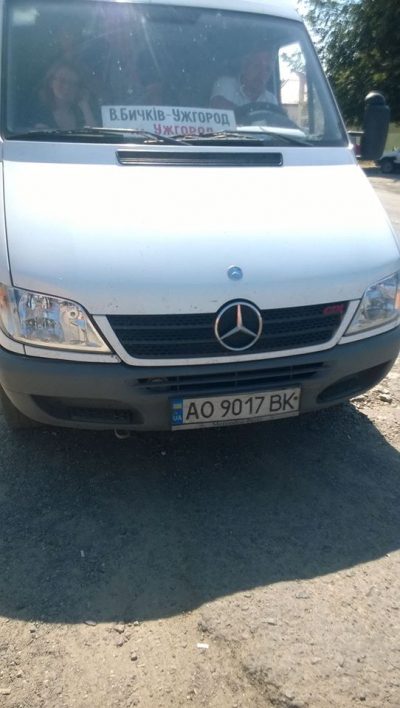 На Закарпатье водитель маршрутки отказался везти покалеченого бойца АТО