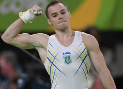 Первое украинское золото Олимпиады. Гимнаст Верняев стал лучшим в упражнении на брусьях