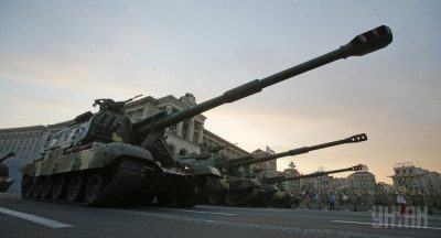 При полном параде: нужна ли военная техника в Киеве в День Независимости?