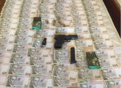 Под Киевом с поличным задержали прокуратура Под Киевом с поличным задержали прокуратура