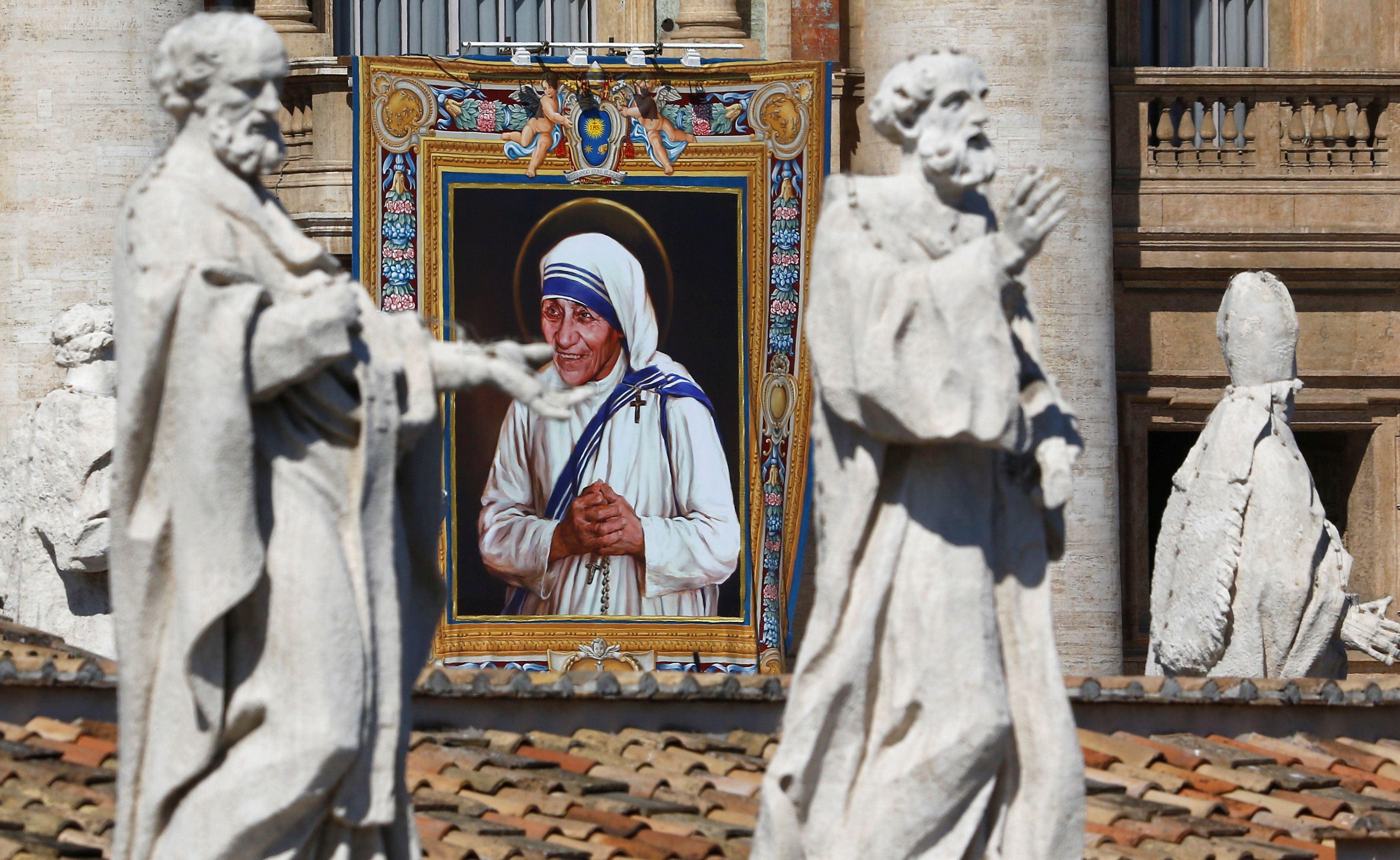 Европейцы придумали. Расы людей. 1572 варфоломеевская ночь во франции. Христофор колумб и табак. Лгбт это норма.