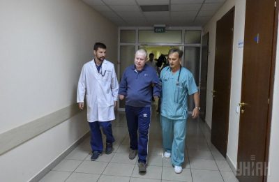 Владимир Жемчугов по центру Владимир Жемчугов по центру