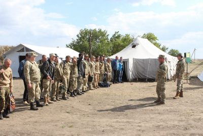 Порошенко подписал демобилизацию шестой волны: в АТО останутся только контрактники