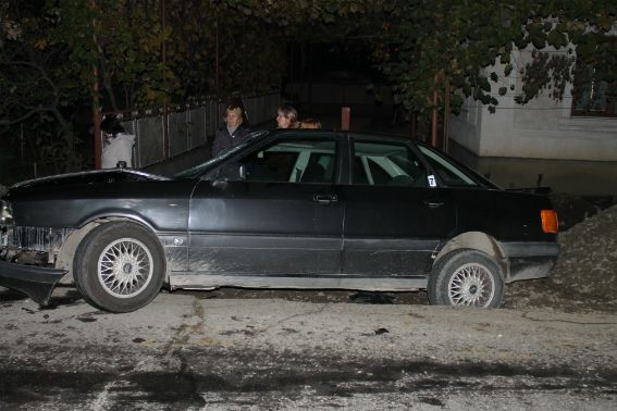 Автомобиль, в котором ехал священник Автомобиль, в котором ехал священник
