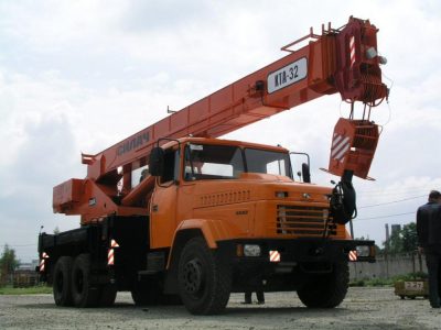 Украинская оборонка. Как россияне уничтожали уникальный завод автокранов, нужных силам АТО