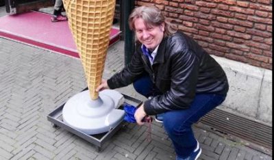 Лоза назвал Роговцеву старенькой за совет изолироваться от россиян