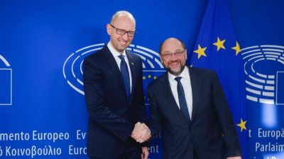 В Европарламенте есть полная политическая поддержка и большинство для принятия безвиза для Украины — Яценюк