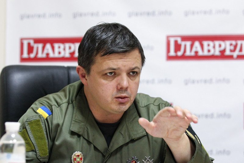 Семенченко рассказал, почему и зачем отправился в Грузию с дипломатическим паспортом